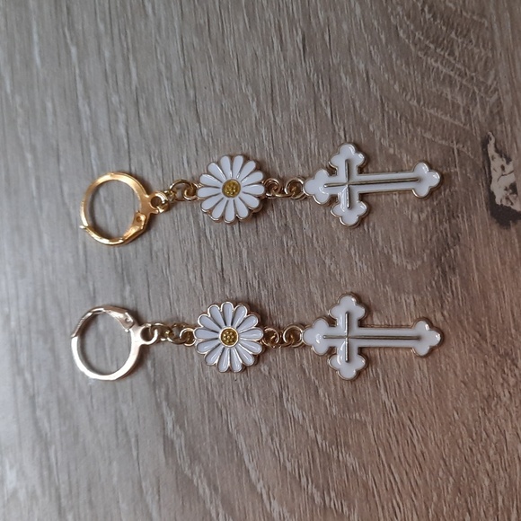Accessories - White Cross & flower earrings